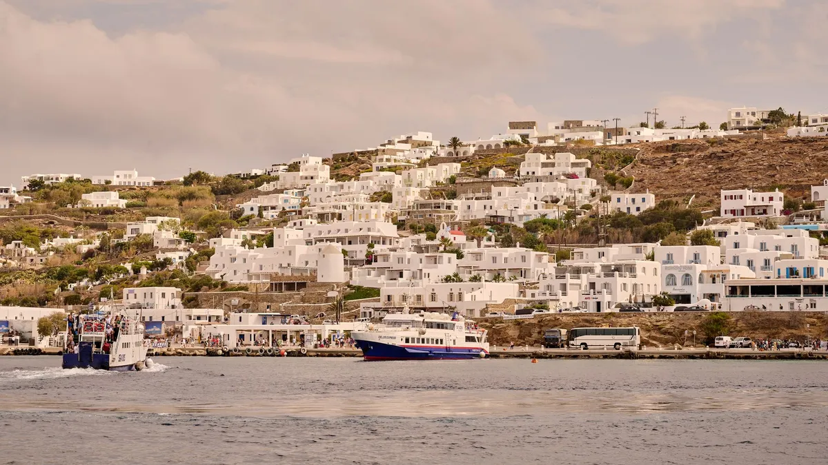 Mykonos Airport to the Ferry Port on the Same Day: Can You Make Your Ferry?